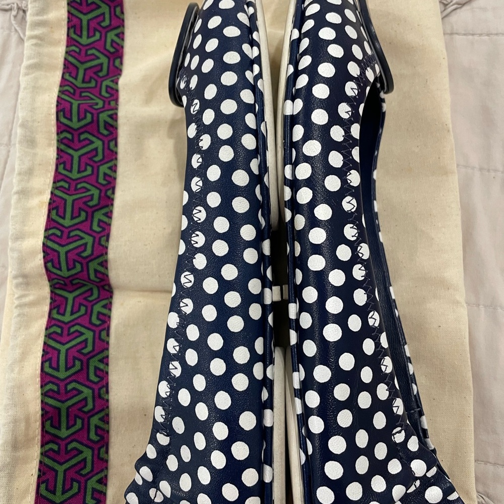 Tory Burch blue and white polka dot Minnie travel ballet flats - Picture 4 of 5
